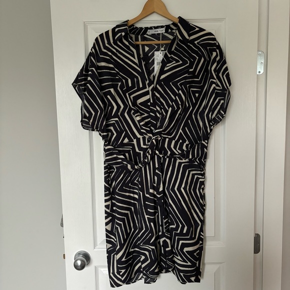 Mango | NWT Shirt Dress, Tropical Print - Size 14 - Picture 3 of 9